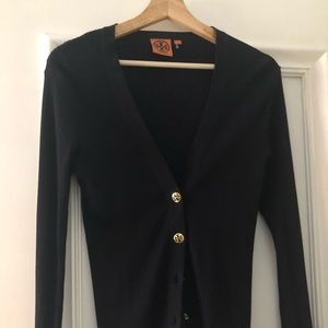 Classy navy buttoned sweater